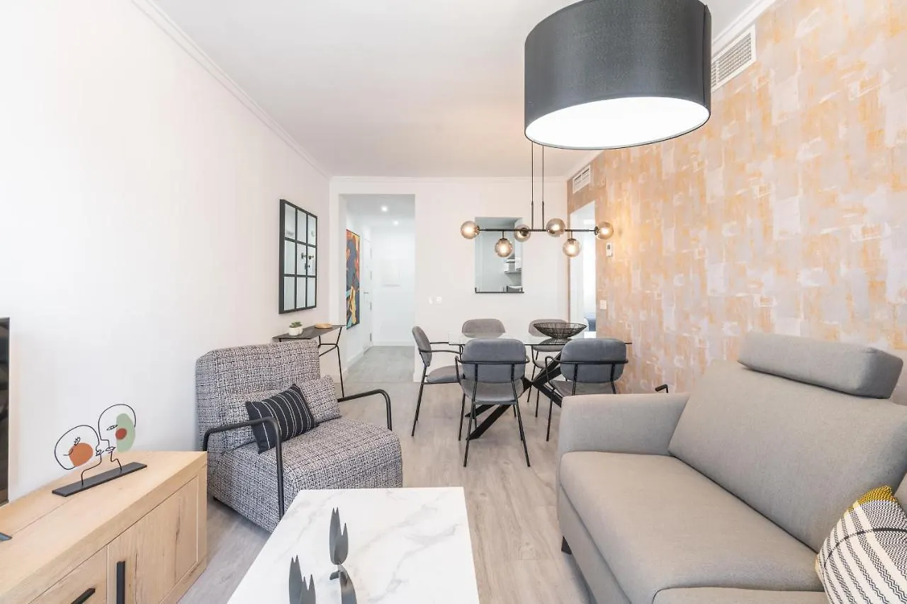 Princesas Flat, Luxury Apartament Near Beach&Metro Free Parking مالقة شقة